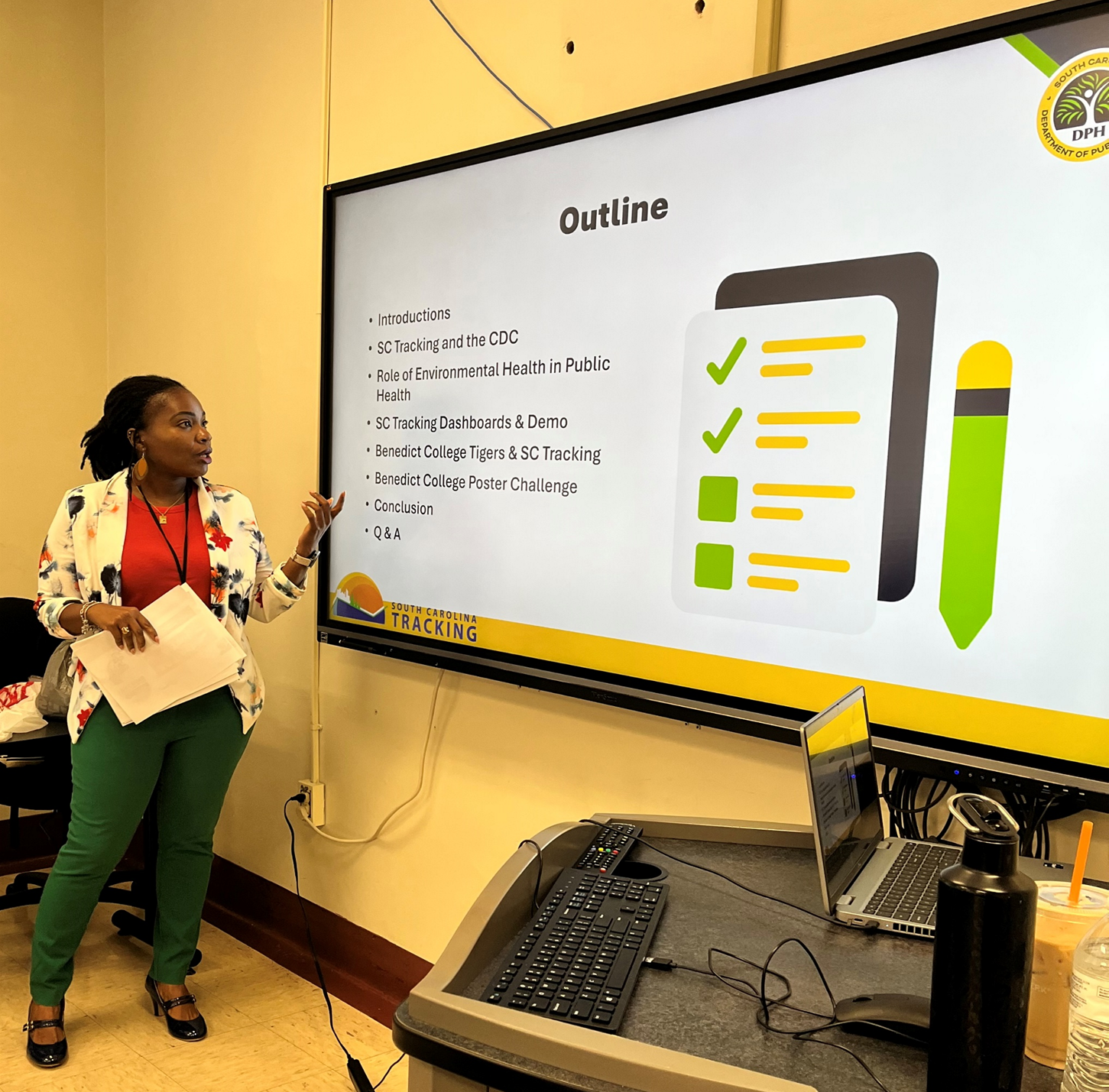 Education and Outreach Coordinator Emmanuelle Durant presents at Benedict College to introduce SC Tracking and the Data Dash Competition.